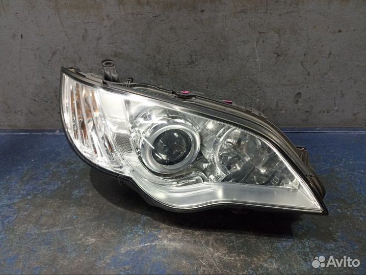Фара ксенон правая Subaru Outback BP/B13