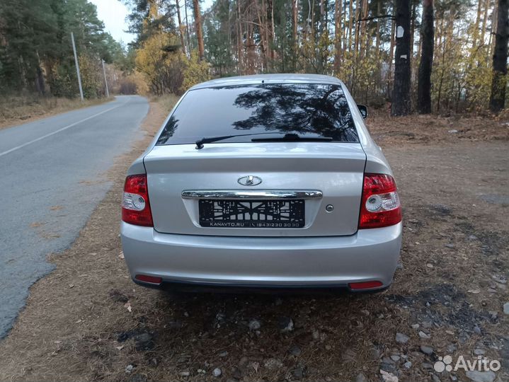 LADA Priora 1.6 МТ, 2011, 180 000 км