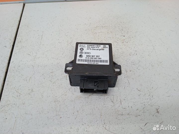 Блок управления светом Volkswagen Passat B6 2.0