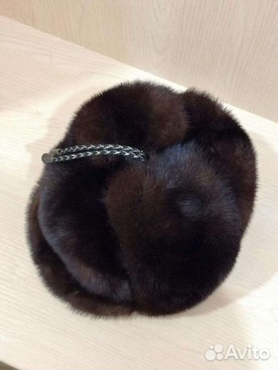 Шапка берет норковый