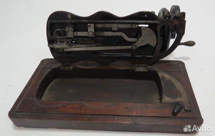 Швейная машинка Зингер XIX в