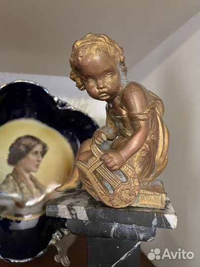 Бронзовая скульптура