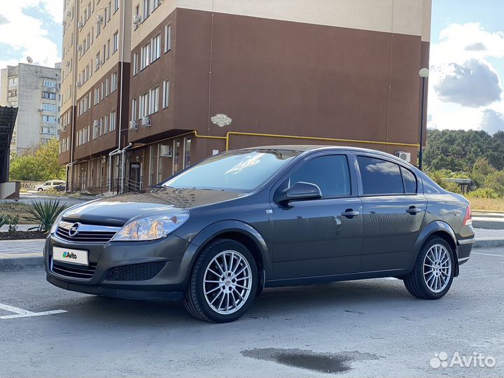 Opel Astra 1.8 МТ, 2011, 219 500 км