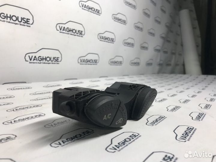 Кнопка обогрева стекла Ford Focus MK 1 2002