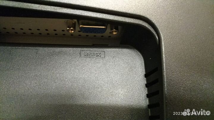 Монитор Samsung 943n