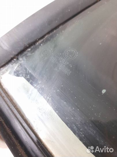 Стекло двери задней левой форточка Skoda Rapid 201