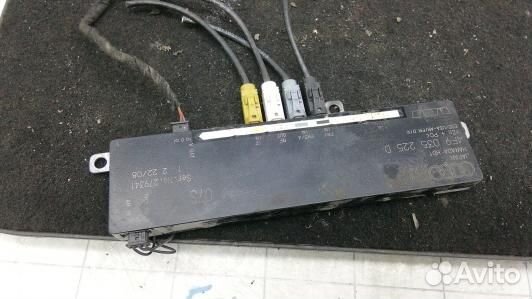 Усилитель антенны audi A6 C6 (94G01W801)