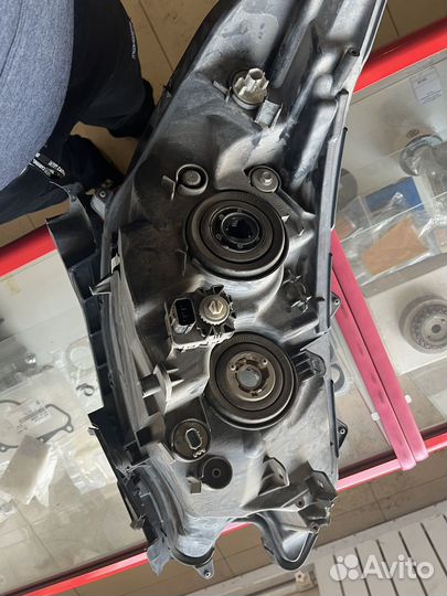 Передние фары Honda Cr-v 2014