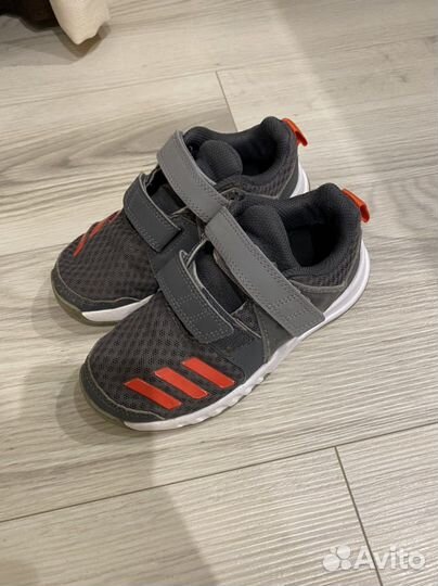 Кроссовки adidas