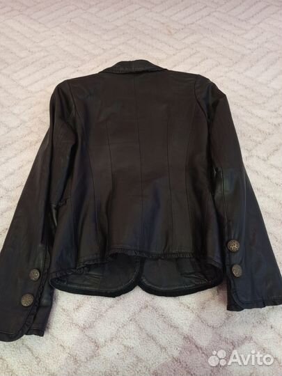 Кожаный пиджак женский