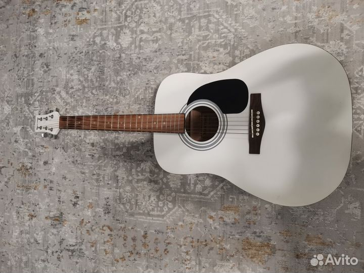 Акустическая гитара