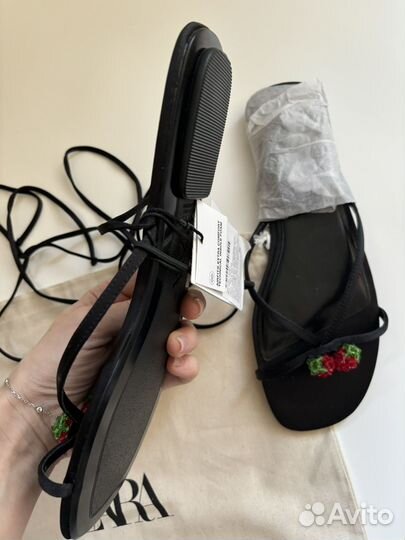 Сандалии zara 39 новые