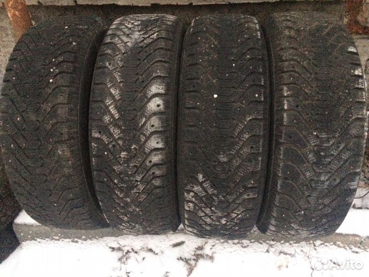Goodyear UltraGrip 500 SUV 225/65 R17