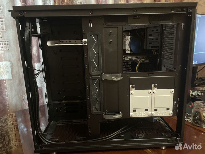 Корпус для пк Fractal Design