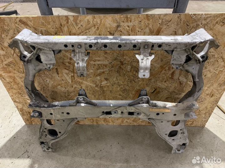 Подрамник передний Bmw 3 E90 седан N46B20BA