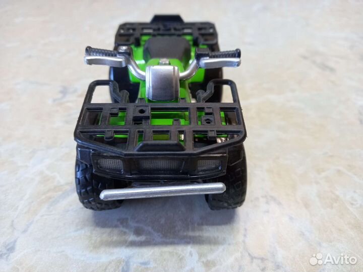 Модель квадроцикла