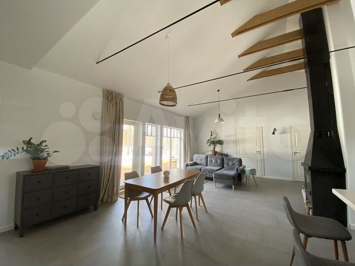 Дом 158 м² на участке 7 сот.