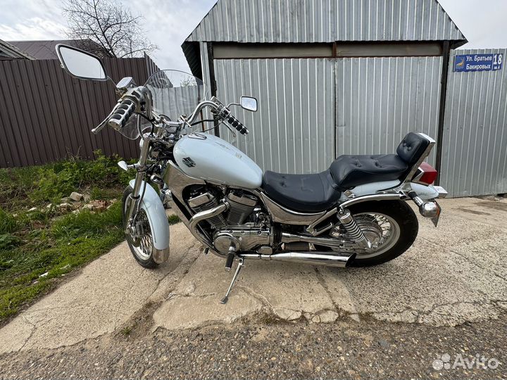 Suzuki intruder vs 750