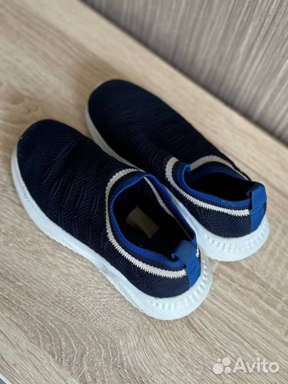 Кроссовки детские