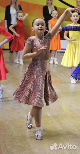 Рейтинговые Платья и туфли