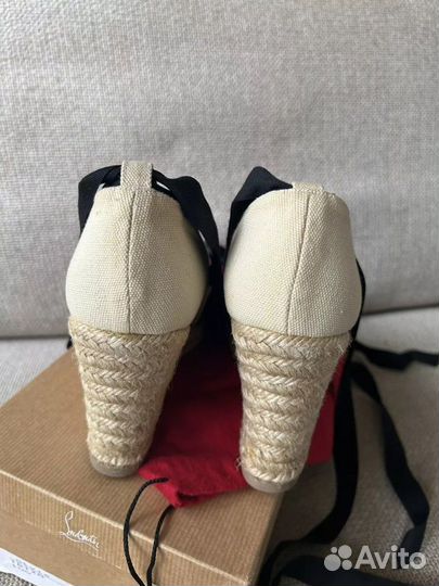 Женские туфли Christian Louboutin