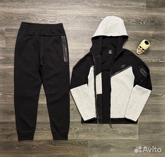 Спортивный костюм мужской Nike