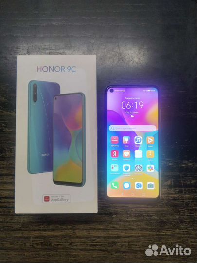 Телефон Honor 9c