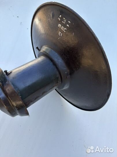 Старинный уличный фонарь