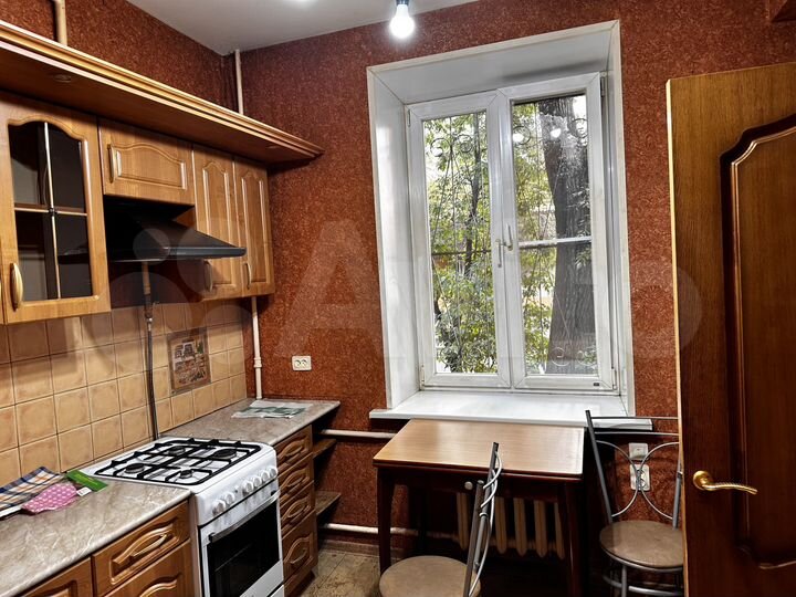 2-к. квартира, 45 м², 1/3 эт.