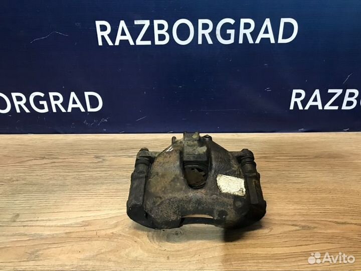 Суппорт передний левый Peugeot 308 1.6 EP6C 2010