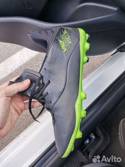 Футбольные бутсы