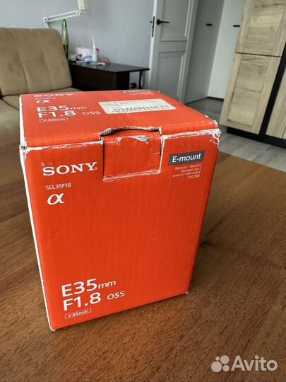 Sony e 35mm f 1.8