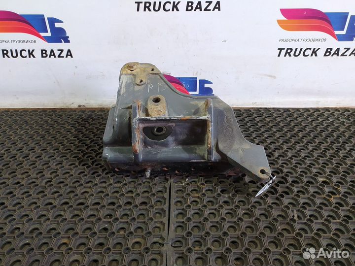 Кронштейн передней рессоры L Renault Premium