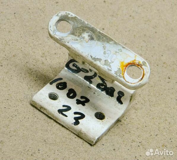 Петля багажника VW Golf 2