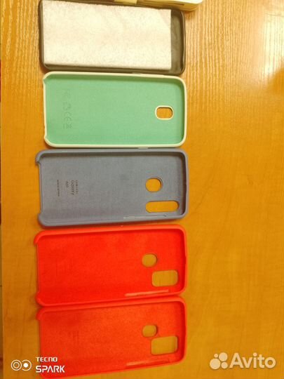 Чехлы на телефон