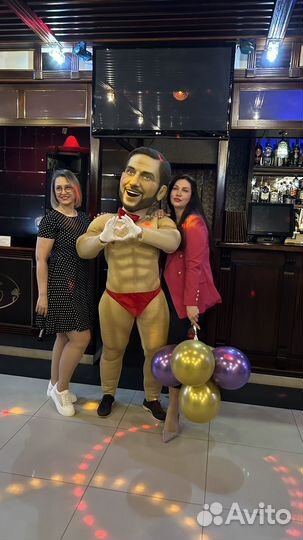 Поздравление ростовая кукла Артур Пирожков