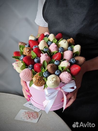 Клубника в шоколаде, букет из клубники в шоколаде