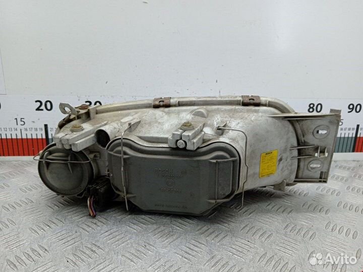 Фара передняя для Ford Fiesta 4 1042631