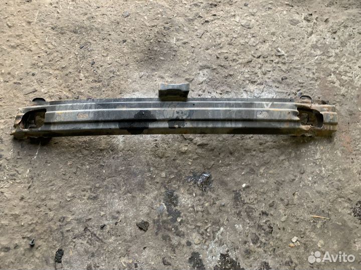 Усилитель переднего бампера Киа Рио 2 Kia Rio