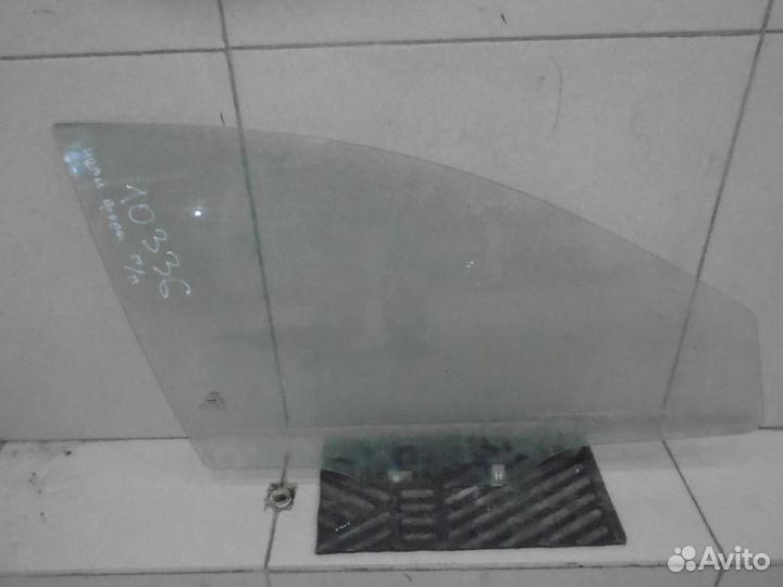 Переднее правое стекло Chery Fora