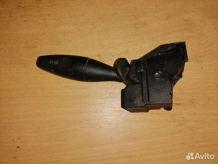 Подрулевой перек-тель поворотников Ford Focus 1
