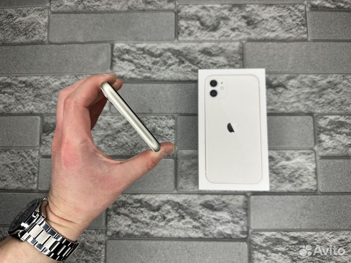 iPhone 11, 64 ГБ