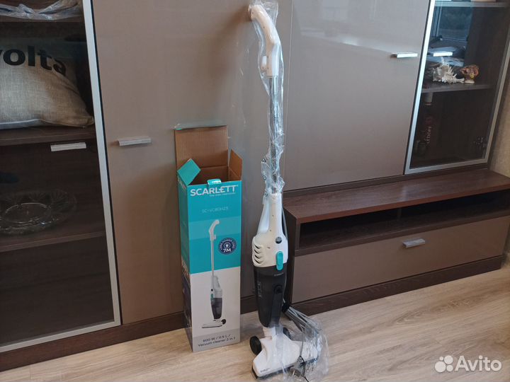 Вертикальный пылесос Scarlett SC-VC80H23 новый