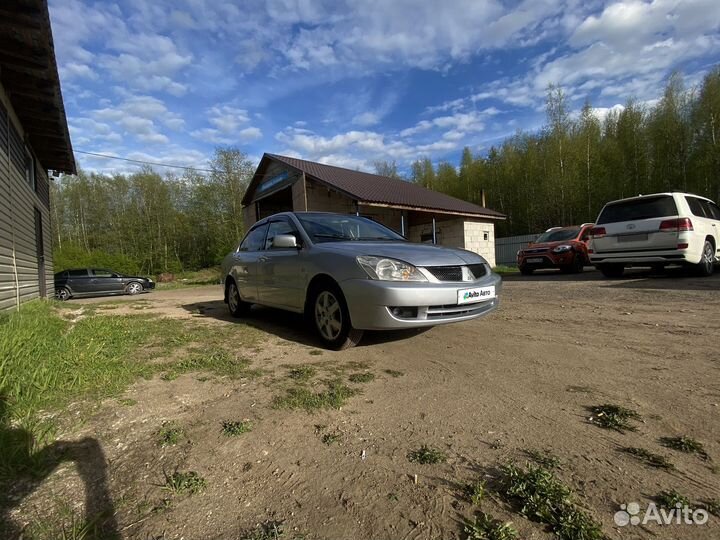 Mitsubishi Lancer 1.6 МТ, 2003, 300 000 км