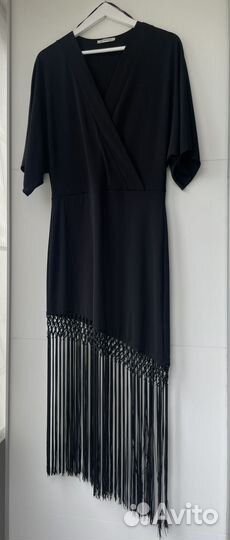 Платье zara с бахрамой