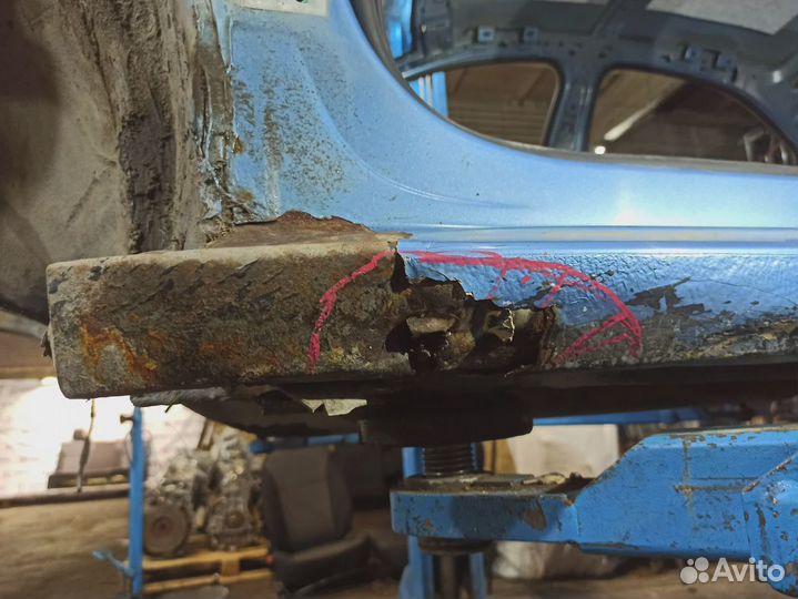 Порог со стойкой левый Skoda Rapid (NH3)