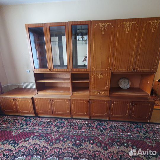 Стенка в гостиную бу