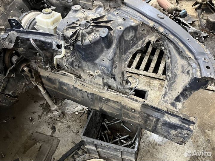 Лонжерон передний левый BMW 7-Series