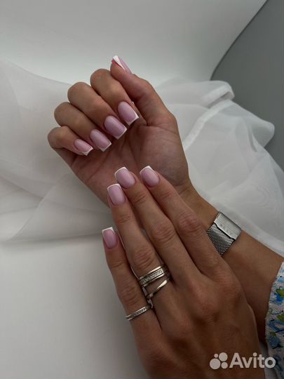 Маникюр / Наращивание ногтей