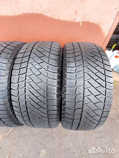 Continental ContiVikingContact 6 235/55 R18 104T